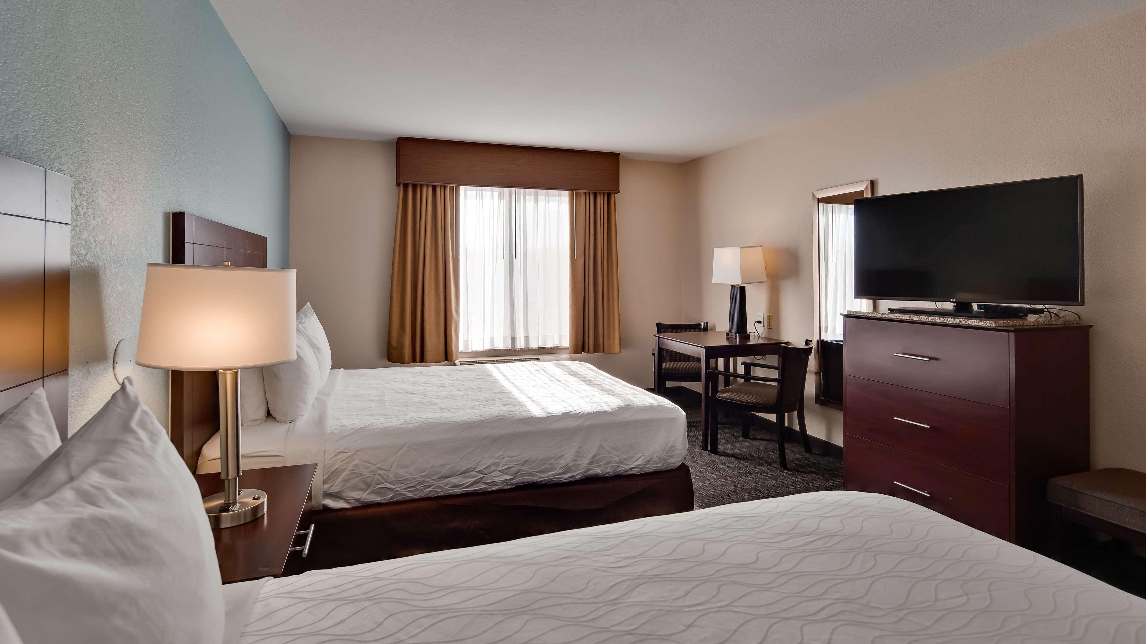 Best Western Plus Gateway Inn & Suites - Aurora Exterior photo